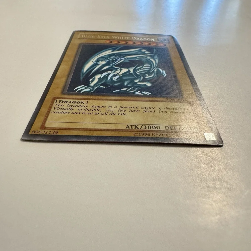 Yugioh Blue-Eyes White Dragon SDK-001 Ultra Rare Unlimited HP